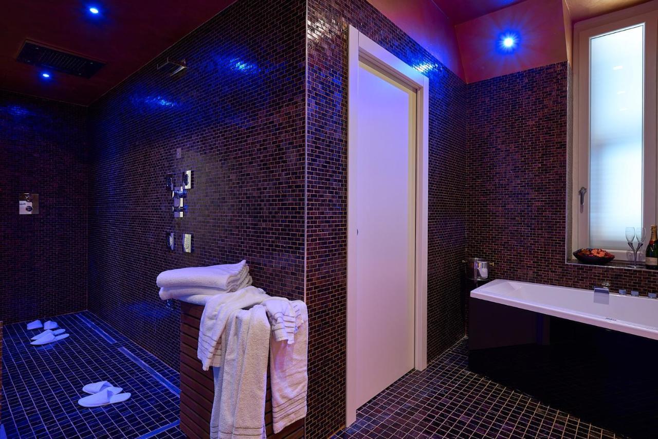 Ricaroka Hotel Albenga Zewnętrze zdjęcie