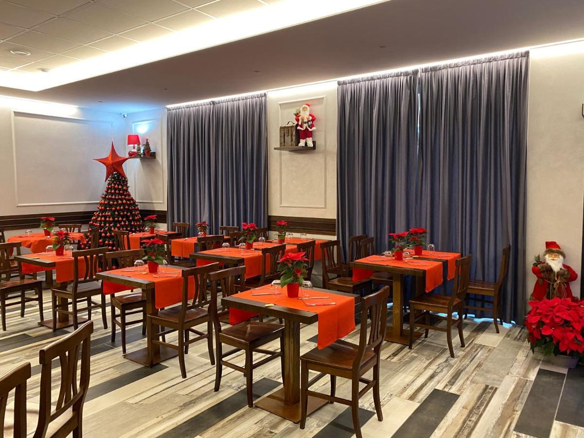 Ricaroka Hotel Albenga Zewnętrze zdjęcie