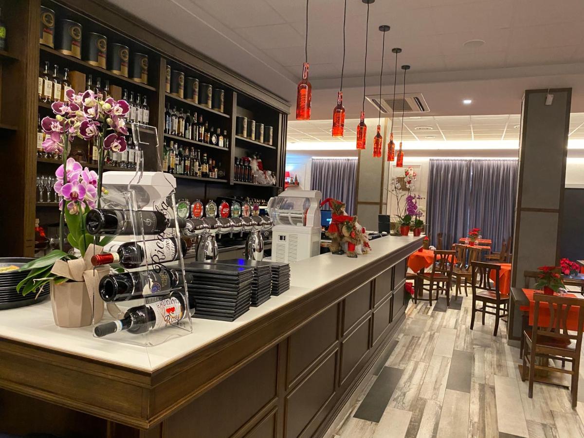Ricaroka Hotel Albenga Zewnętrze zdjęcie